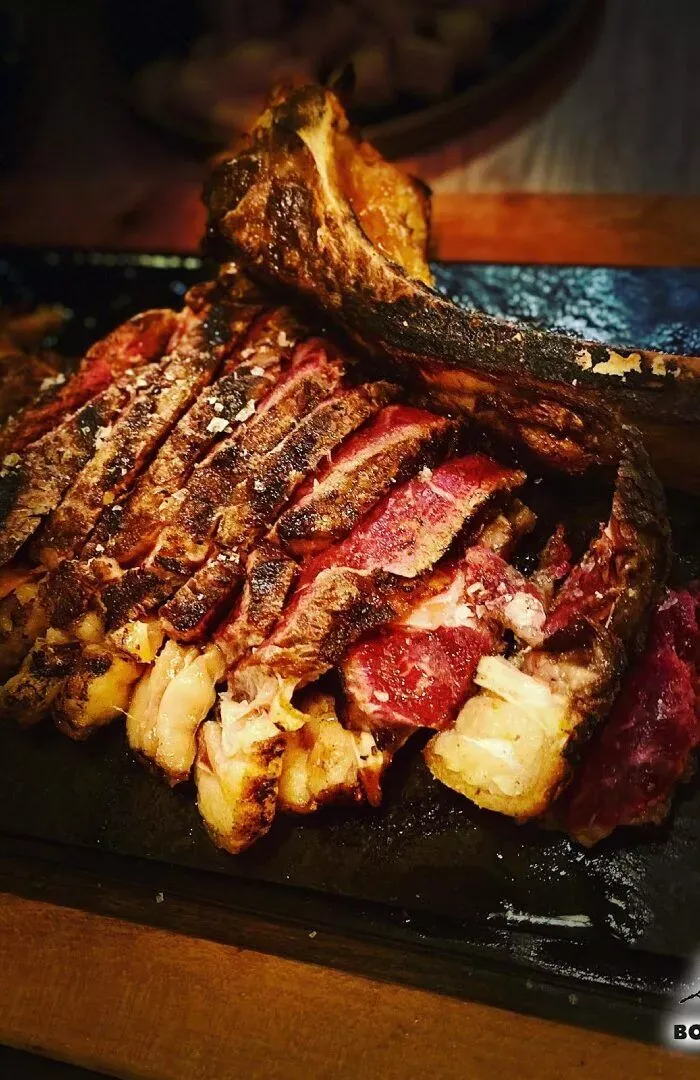Chuletón madurado a la brasa