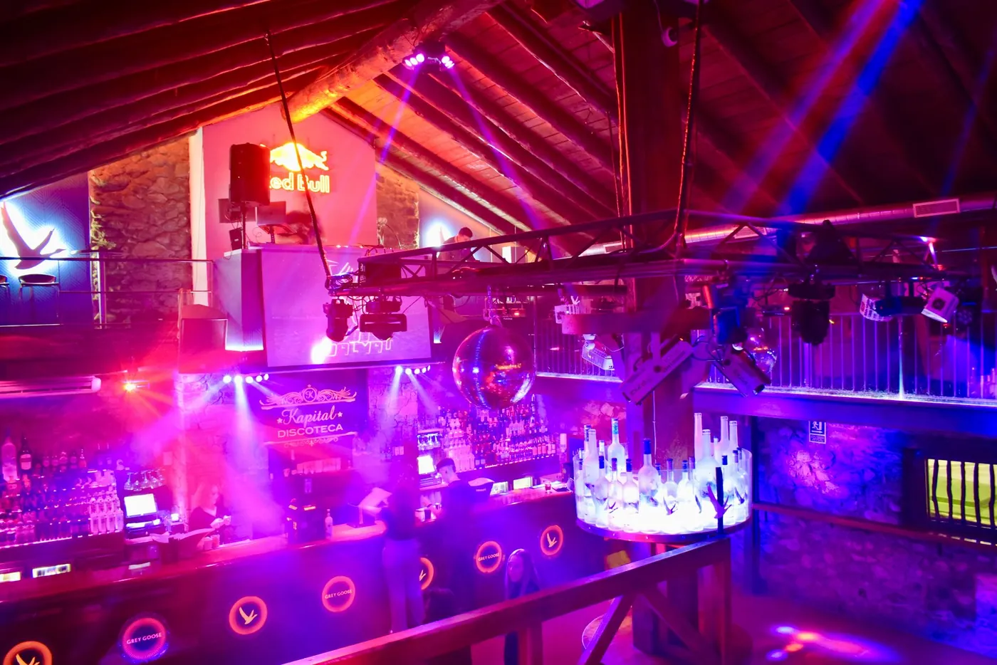 Kapital · Main Room