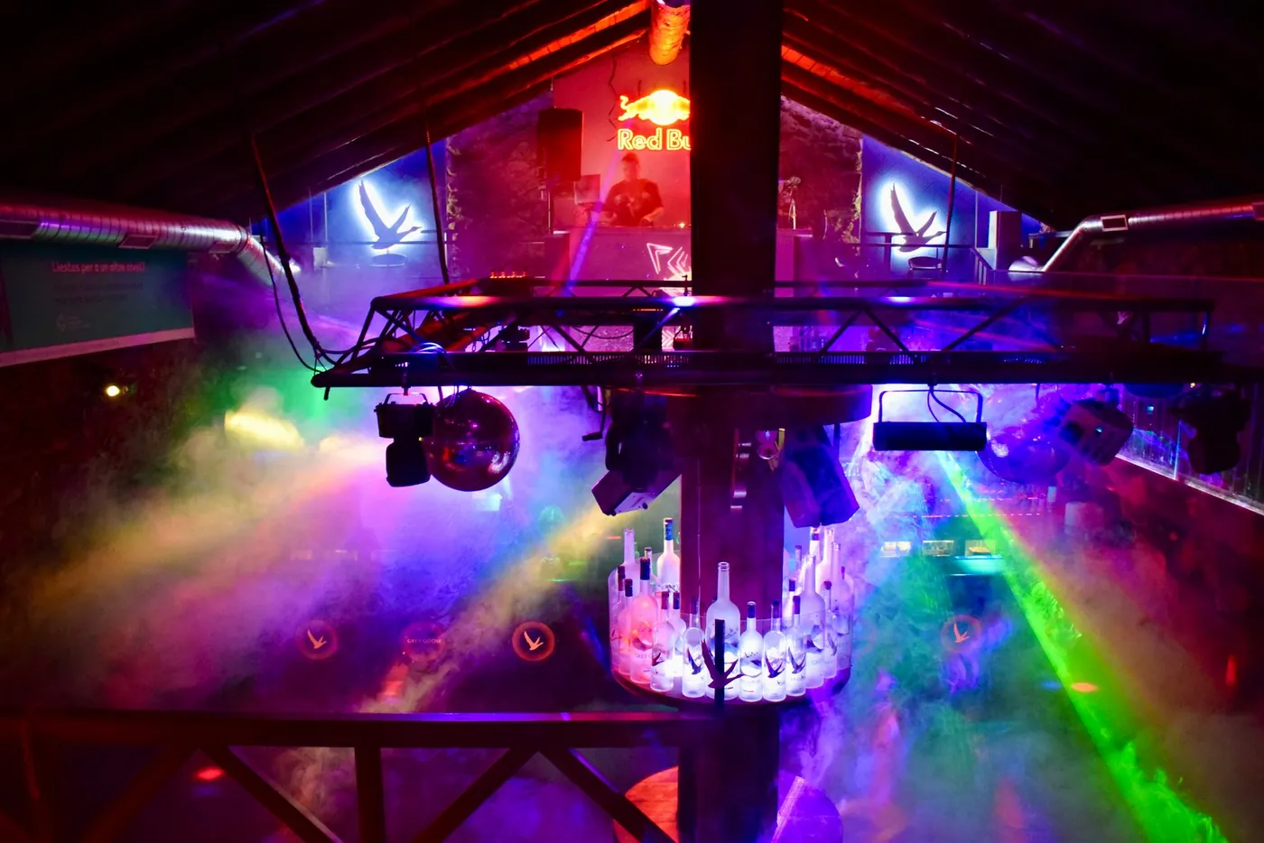 Kapital · Main Room