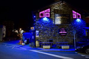 Read more about the article Las Mejores Discotecas en Andorra: Vida Nocturna y Diversión Garantizada