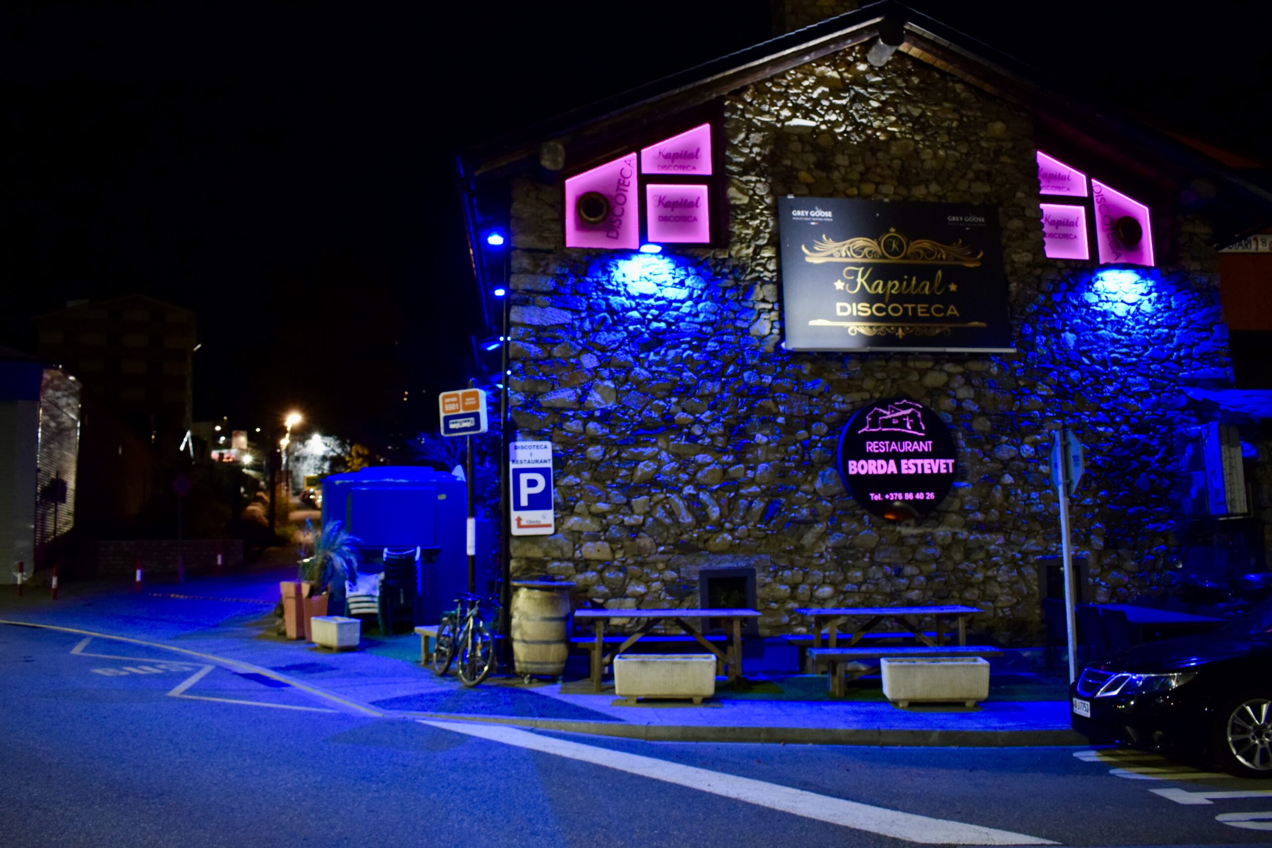 You are currently viewing Las Mejores Discotecas en Andorra: Vida Nocturna y Diversión Garantizada